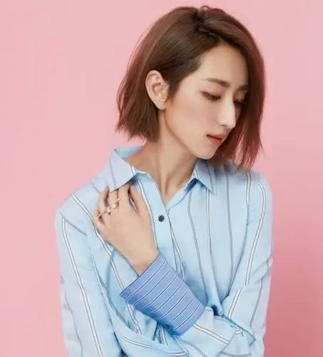 求柯佳嬿小姐姐的好看图片想拿来当头像