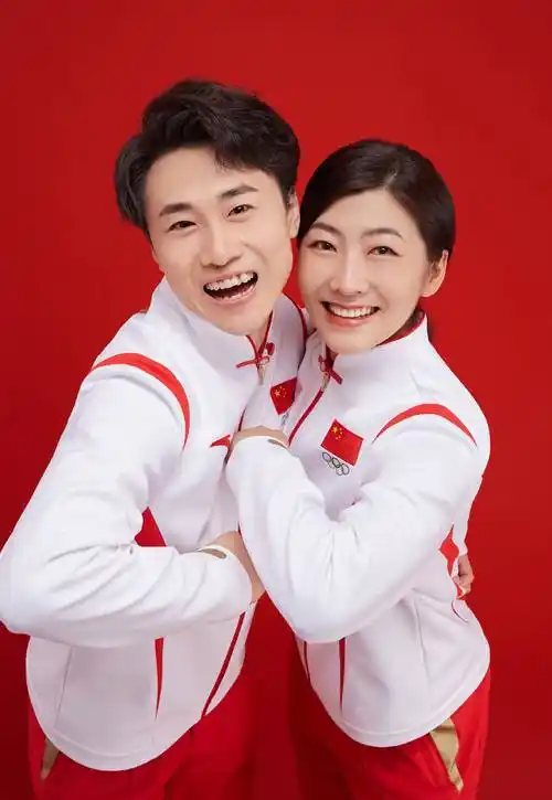 徐梦桃王心迪520官宣结婚领证晒两人合影超恩爱