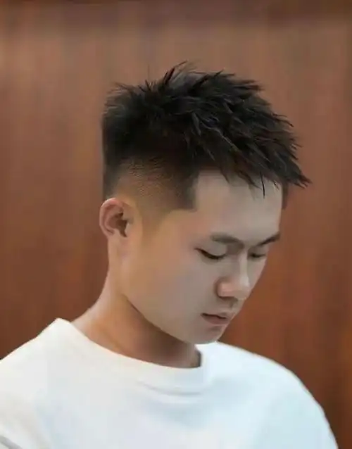 锡纸烫发型图片男(女士短发烫发图片)-宅配通娱网