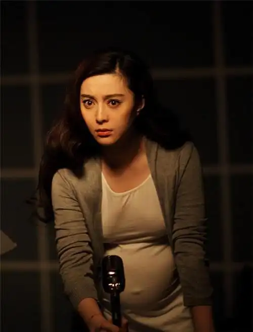 范冰冰怀双胞胎大肚子图片