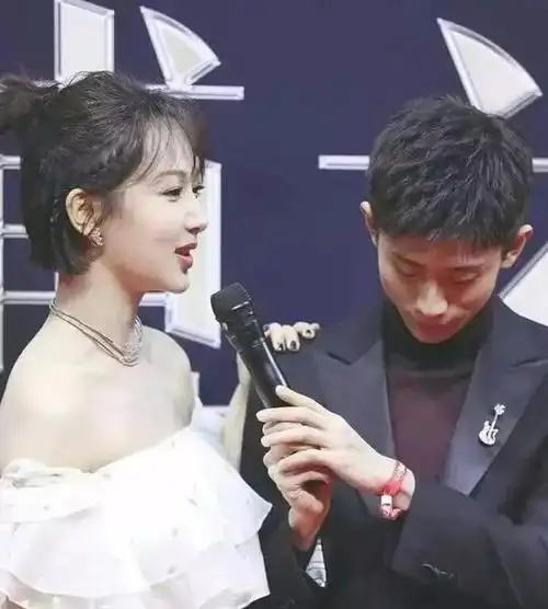 杨紫张一山一辈子的好朋友,青梅竹马的两人宛如姐弟,好羡慕!