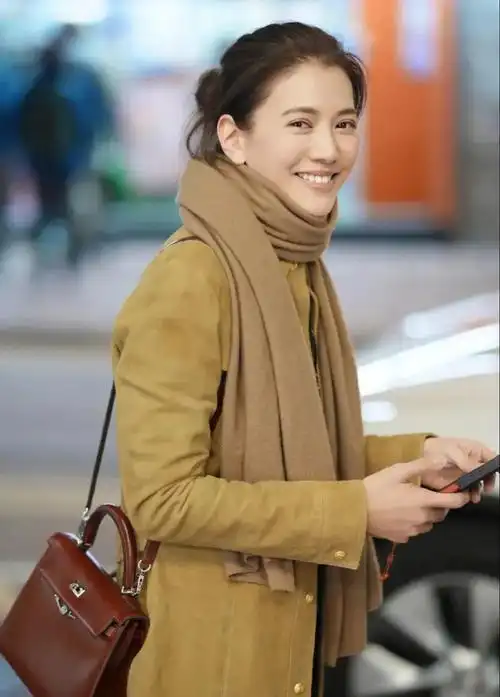 3月8日,袁咏仪,高调发文!