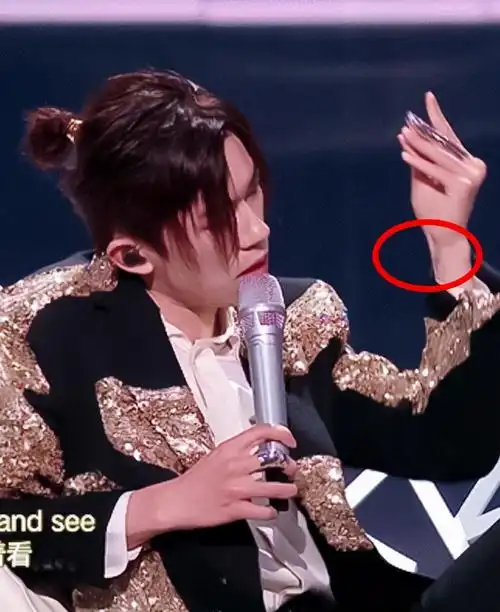 tfboys纹身图案王源胳膊一大片千玺在手腕上俊凯藏得最深