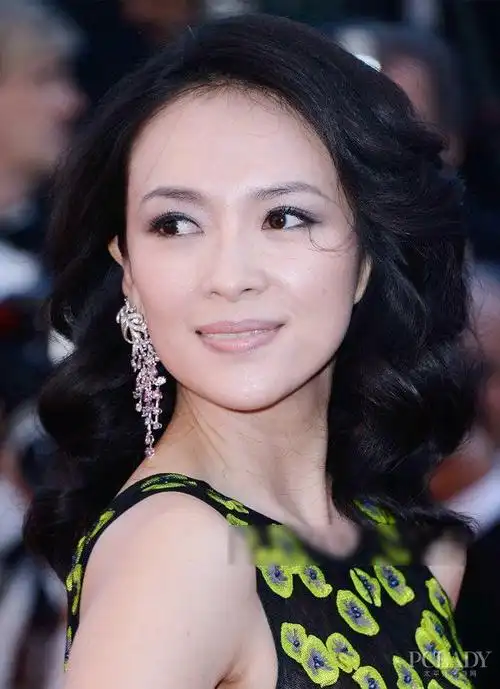 青涩or美艳皆动人 章子怡女神美妆蜕变史