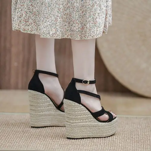 2020春夏季坡跟凉鞋海边渡假网红社会超高高跟时装凉鞋