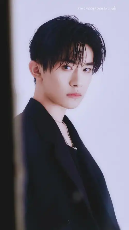 哥哥超a的一组照片 易烊千玺