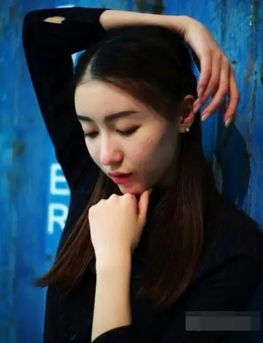 北舞校花张洪艺私照曝光