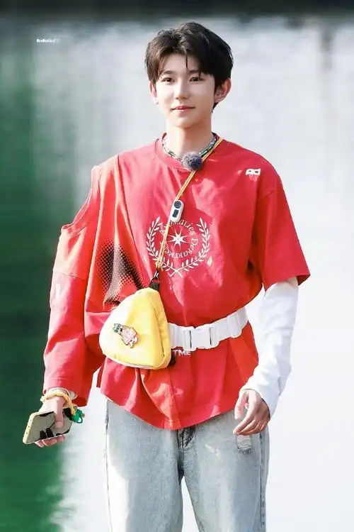 王源城市捉迷藏##王源cos摄影师