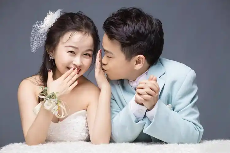 朱洁:34岁身高1米28,丈夫秦学士是高材生,结婚11年不敢要孩子