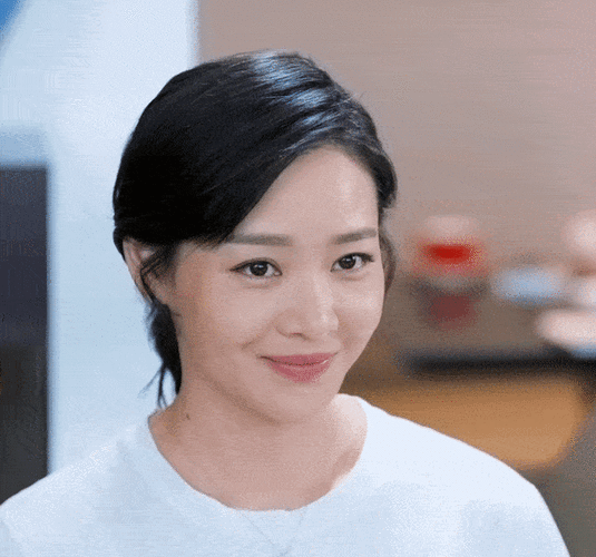 演员王维唯:曾是视后的她被骂小三专业户,40岁颜值滑坡还不火_角色