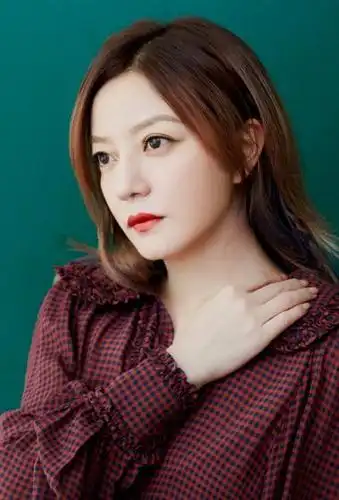 赵薇酒红色格子套装优雅写真图片69