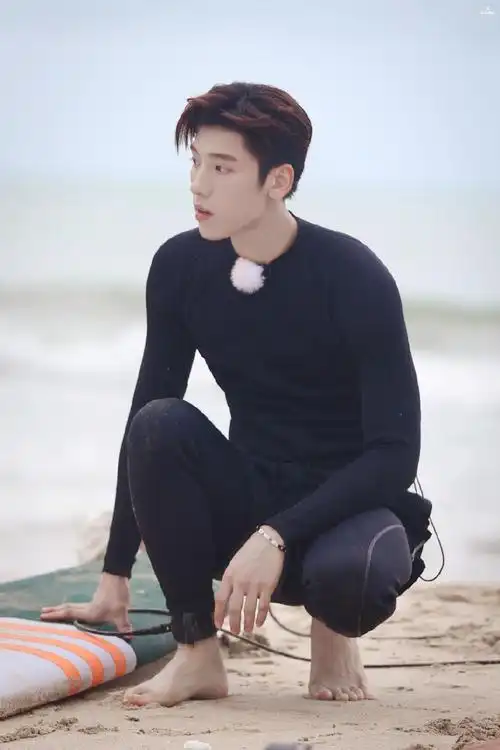 王子异[超话]##王子异哎呀好身材