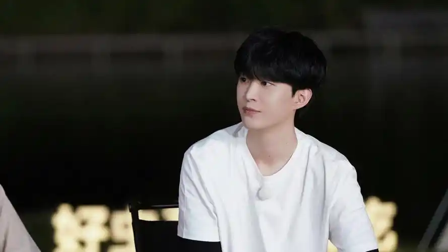 #被范丞丞的嘴炮模式笑死##范丞丞胜负欲上来了##嗨放派#