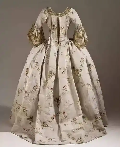 法国服饰史上的重要时期,你了解多少? - 问答百科