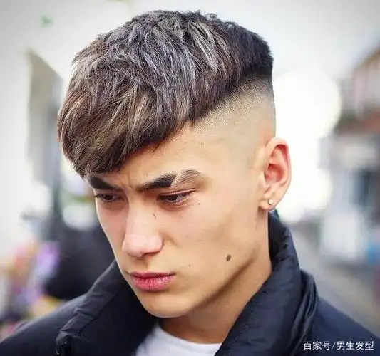 18款"霸气"的男士发型,夏天剪一款,清爽又帅气