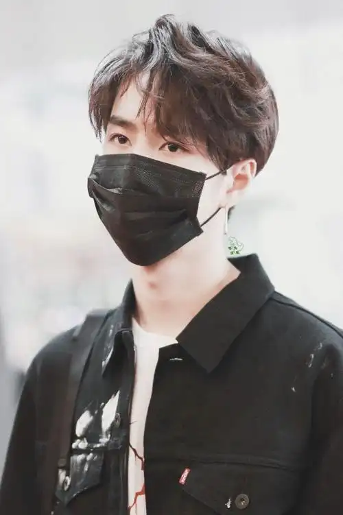 王一博机场照 - 堆糖,美图壁纸兴趣社区