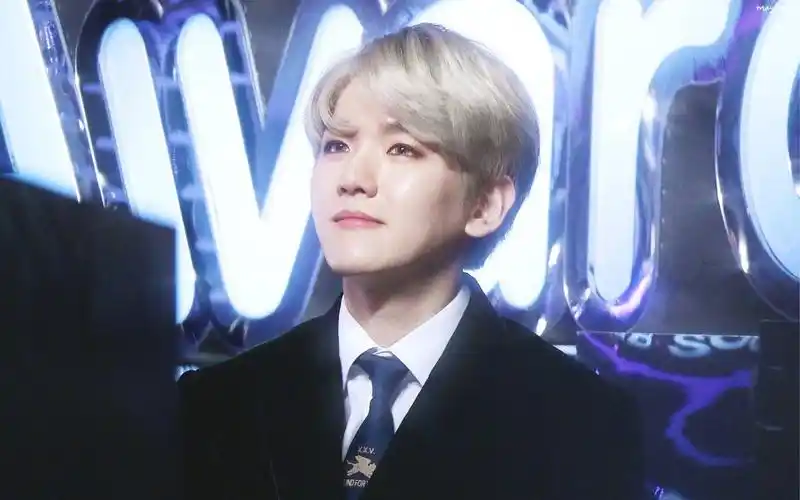 【exo边伯贤】lucky one 舞台直拍_哔哩哔哩_bilibili