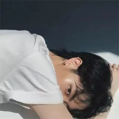 男生头像低调沉稳 高级男士深沉有内涵的头像图片_男生头像_头像屋