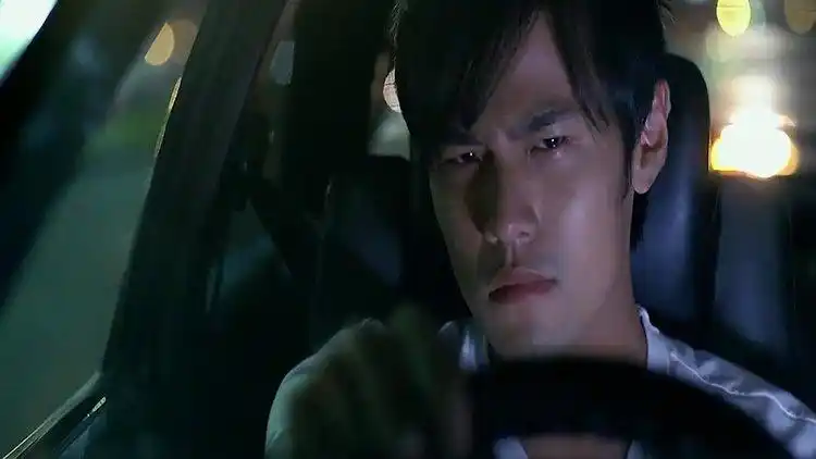 《头文字d》周杰伦的ae86再快也追不上夏树坐着的奔驰