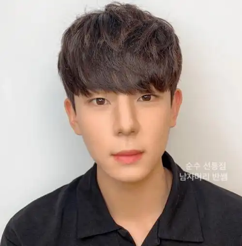 男士齐刘海发型