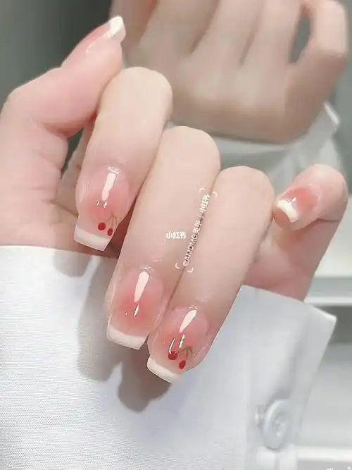 短指甲必做的一款美甲真的很绝快来看