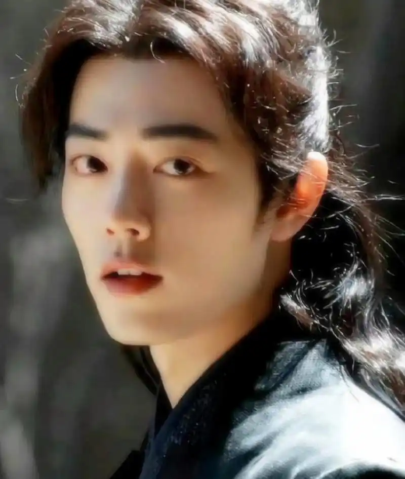 肖战唐三vs周翊然唐三,这样的对比,看来是上了热搜啊!