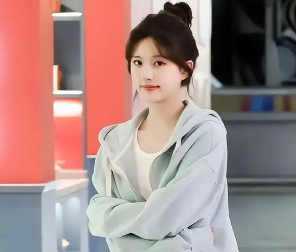 "误会"赵露思了,看了《难哄》桑稚才明白,她的审美到底有多牛_腾讯