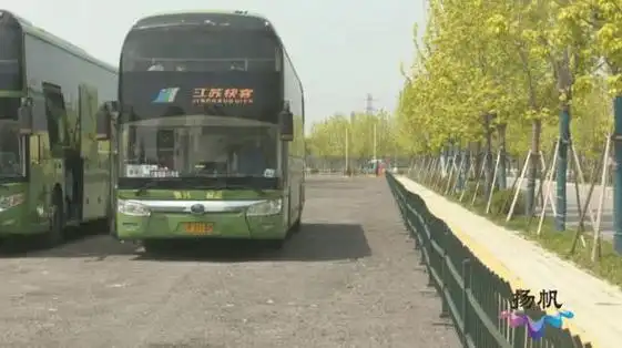 扬州一大型停车场正式启用.