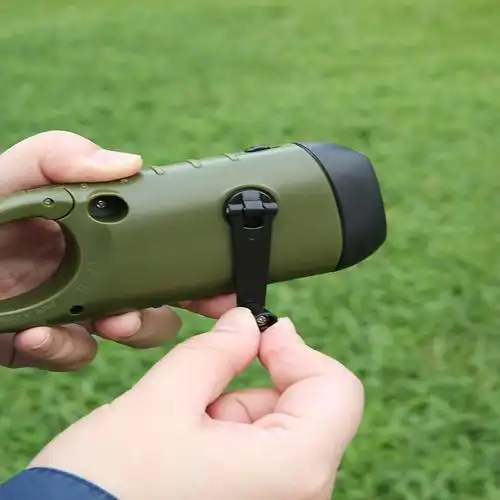 户外手摇发电手电筒太阳能小手电充电多功能led家用应急防灾装备报价_