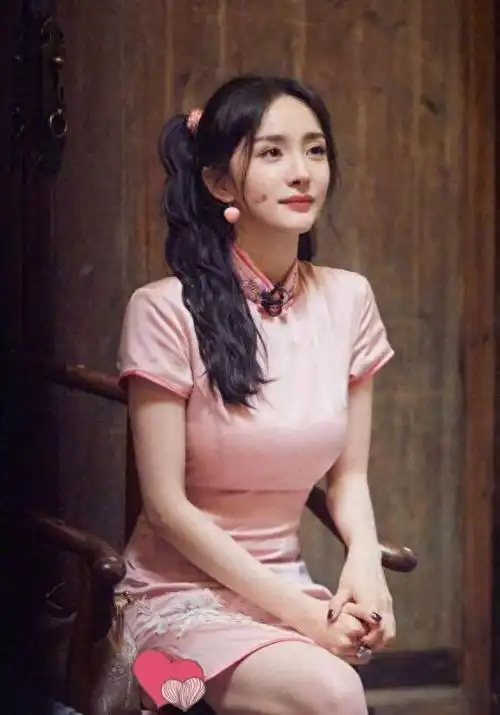 看杨幂穿紧身裙是一种什么体验网友不行我要追大幂幂