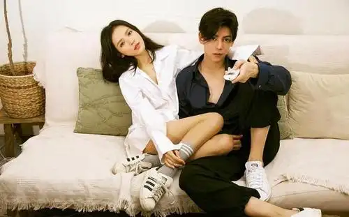 张予曦为新剧晒照前男友陈柏融隔空互动漫画夫妇要复合