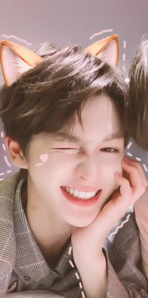 早期可爱的朱正廷(2961 . 61.