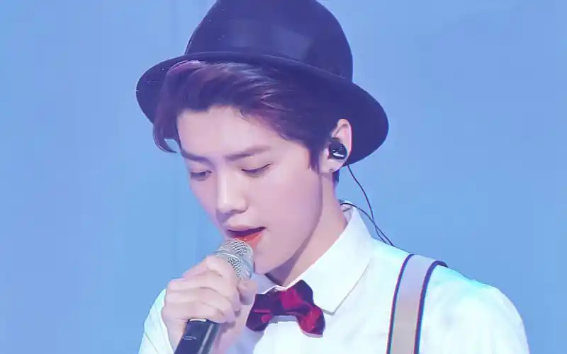 鹿晗christmasdaycut我太喜欢戴帽子的鹿鹿和wink了