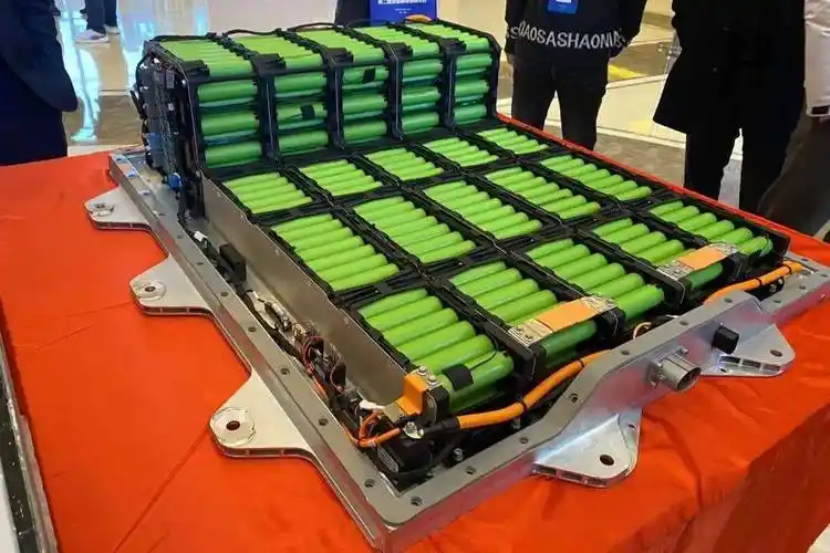 该款车型续航里程为252km,电池能量为25kwh,soc30%-80%快充充电时间15