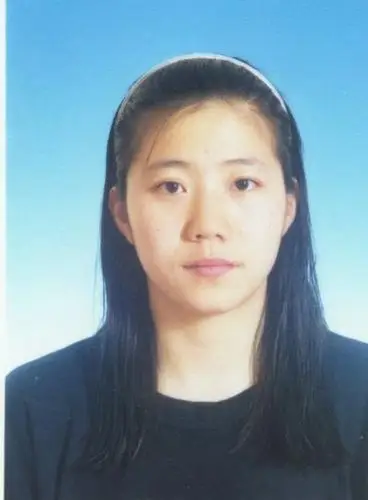 p>1995年7月毕业于 a target="_blank" href="/item/河北师大附中