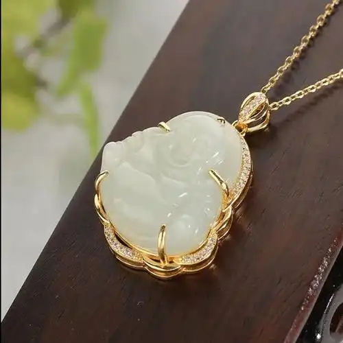 18k平安佛坠弥勒锁骨女款玉佛磨砂白玉佛镶嵌项坠