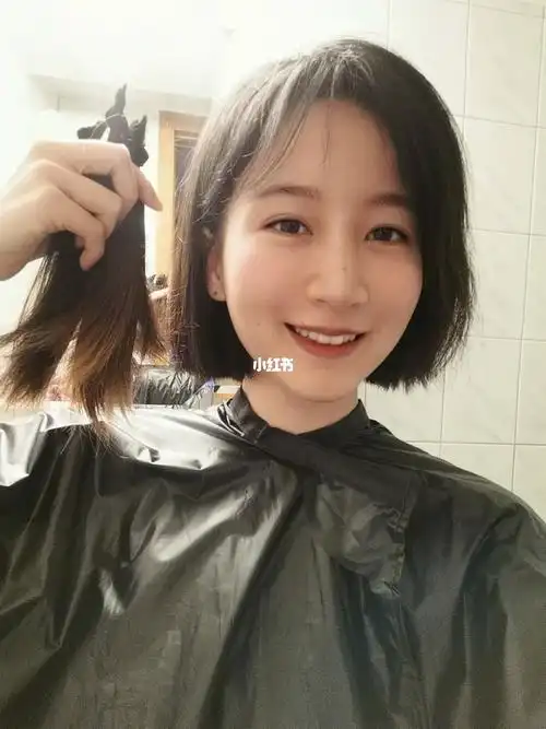 自己剪头发一刀切短发成功超简单