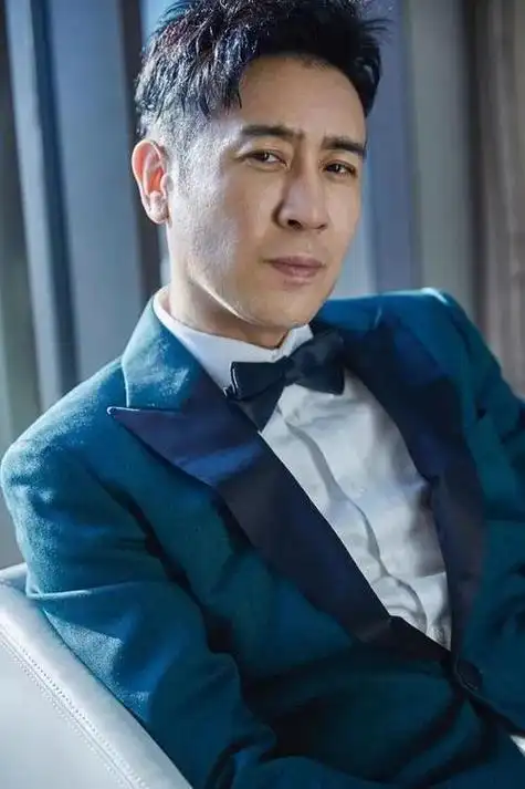 "大器晚成"的8位中年男演员:有人备受争议,有人迷上"