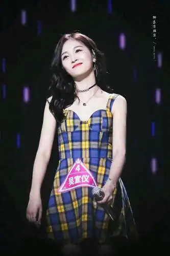 吴宣仪创造101优雅性感手机壁纸