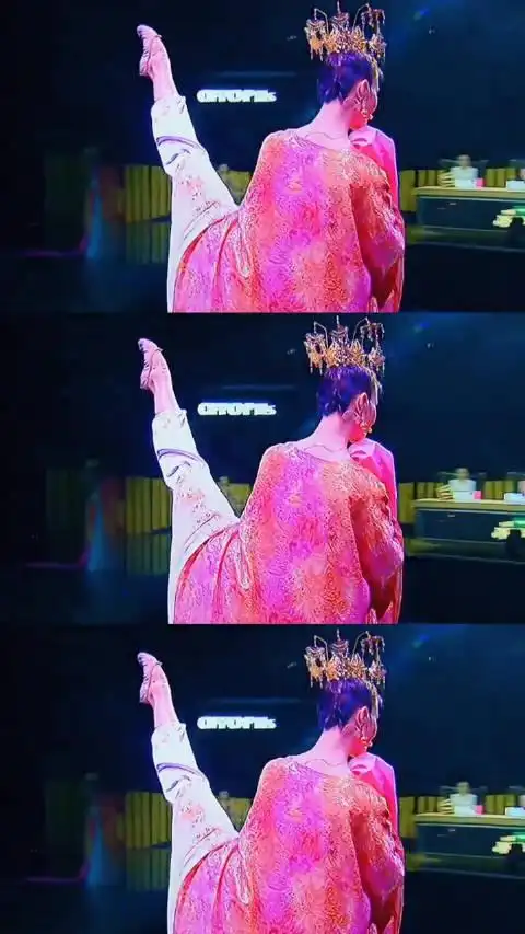 章子怡# #金晨# 金晨跳十面埋伏,章子怡直. 来自明星叭叭叭 - 微博