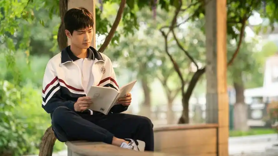 杨洋你是我的荣耀校服剧照4k高清壁纸