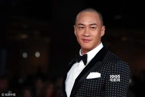 何润东(peter yun tung ho)光头647_435