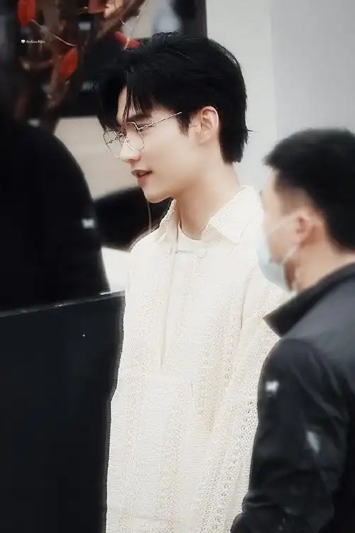 周柯宇眼镜杀好绝