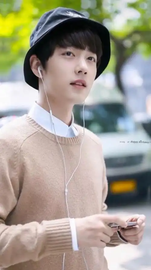 肖战#可爱肖兔兔,阳光至上,像水下的月亮,清澈见底