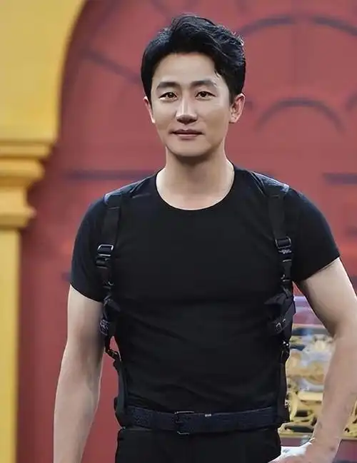 和蒋雯丽亲密照被扒从无人问津到名导宠儿央视都为他发声