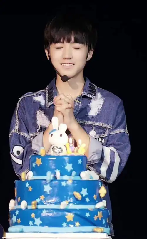 王俊凯二十四岁肆意生长#16岁→17岁→18岁→19岁→20岁→21岁→2岁