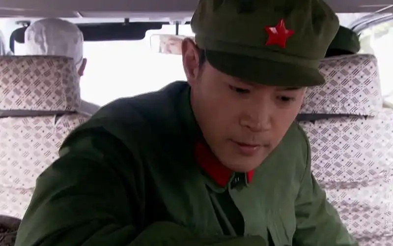 《待到山花烂漫时》黄维德cut 29-02【经典】救护车上询问医生 "他的