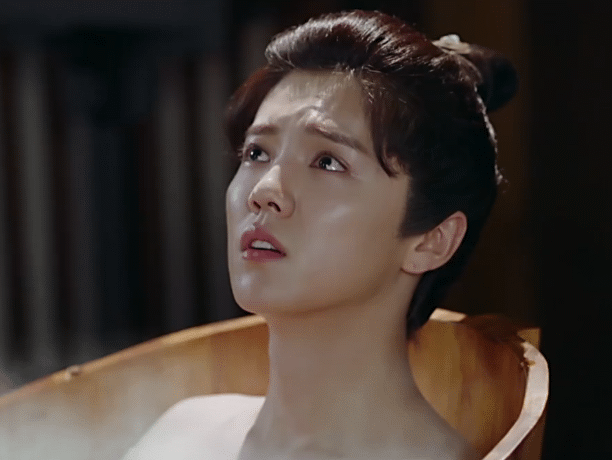 儿子看了《择天记》鹿晗洗澡画面:妈妈,那个姐姐也在洗澡!