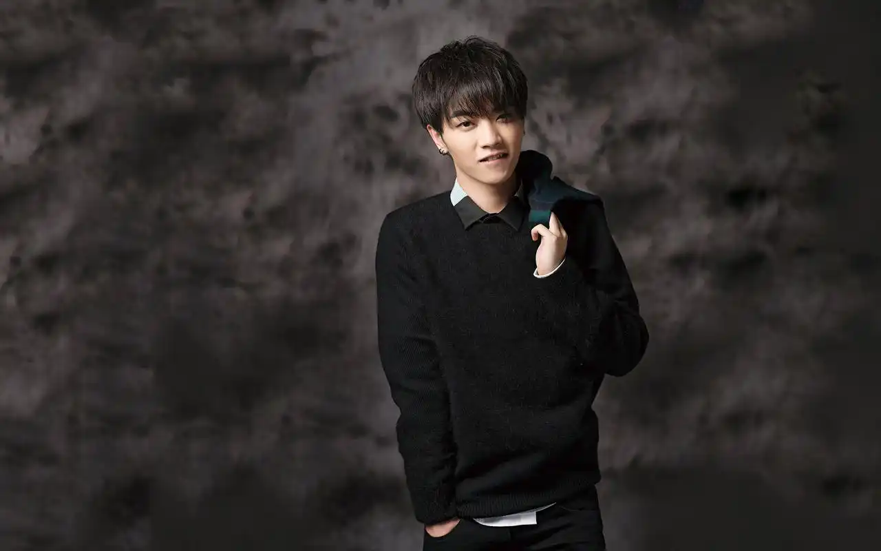 花花华晨宇个人帅气写真图片高清电脑桌面壁纸(二)