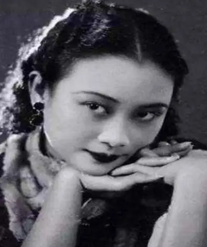【民国第一美女,62岁被26岁的小伙追求,9年后却死